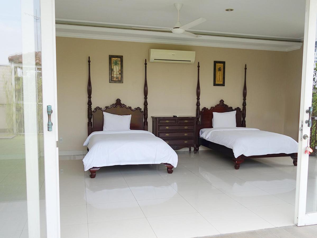 Saffron Suites Syariah Jakarta Buitenkant foto