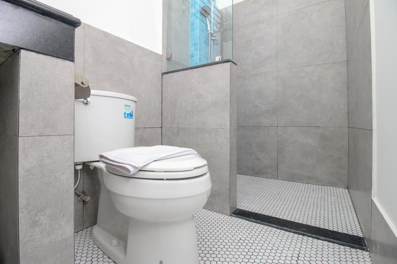 Saffron Suites Syariah Jakarta Buitenkant foto