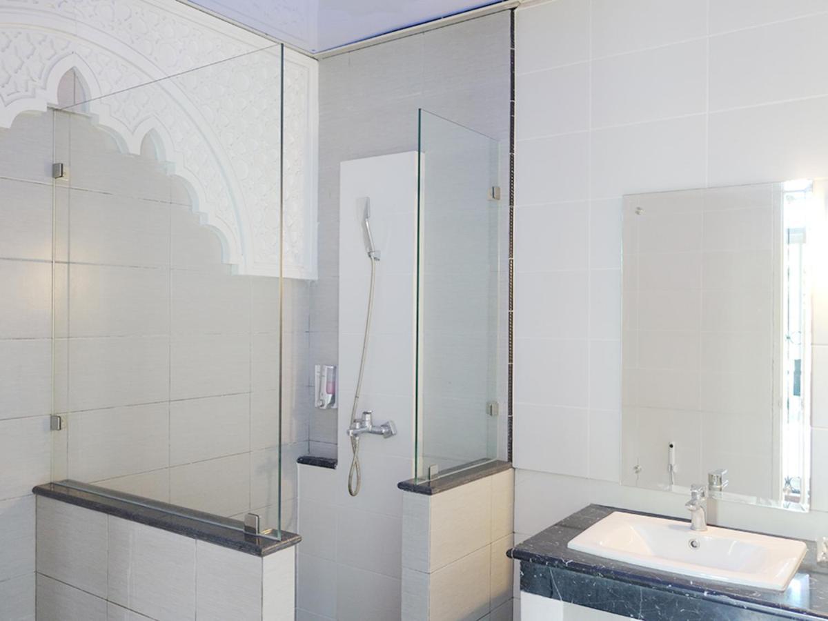Saffron Suites Syariah Jakarta Buitenkant foto